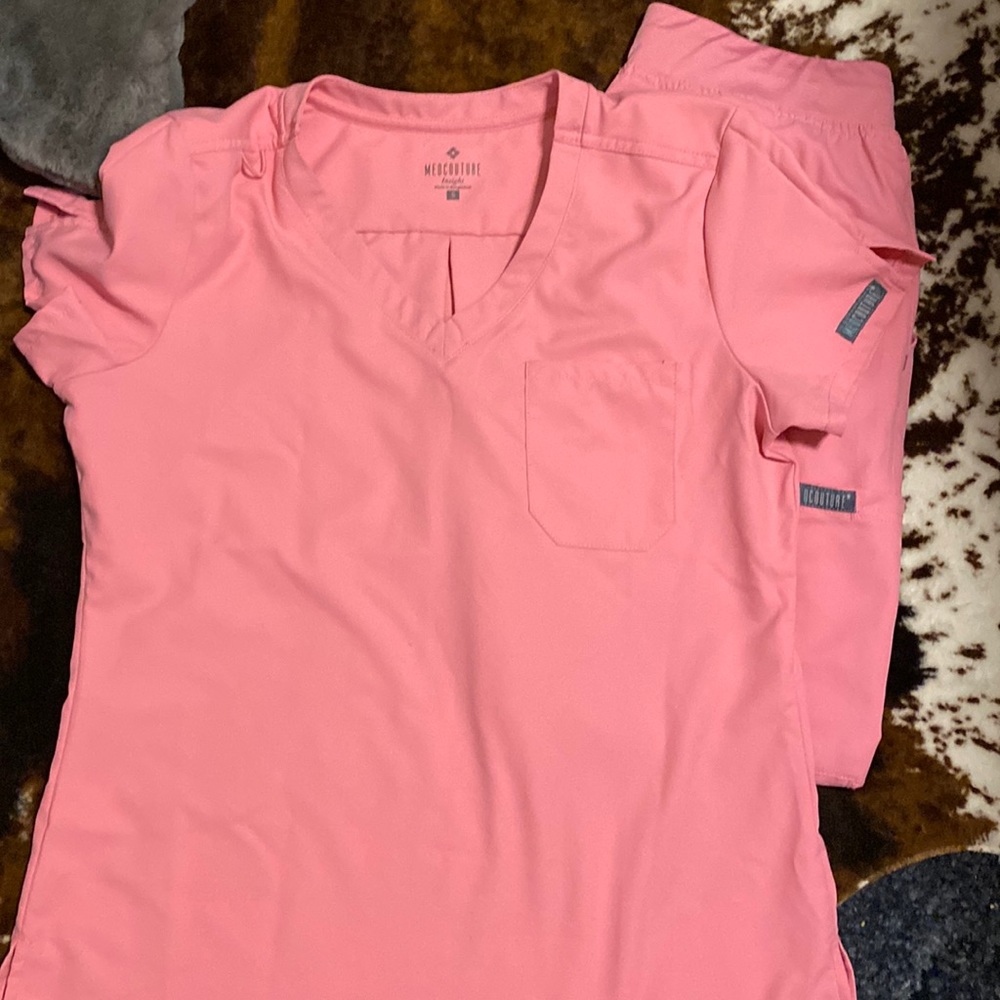 Med Couture srcub top and jogger pants